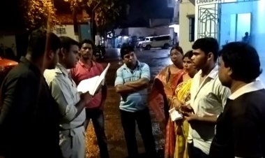 छात्र को पेशाब पिलाने का आरोप ,आंखों में मिर्ची डालकर पीटने का आरोप, पुलिस ने  4  छात्रों को किया गिरफ्तार जांच जारी