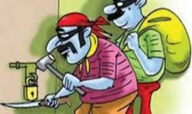 हो रही चोरियों से लोगों में भारी आक्रोश