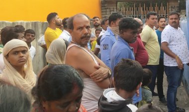 एक ही परिवार के तीन लोगों ने कर ली खुदकुशी, शहर में I सनसनी