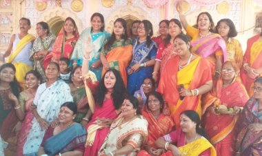 विधायक अग्निमित्रा ने किए मा दुर्गा के दर्शन, शामिल हुई सिंदूर खेला में