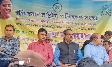 आसनसोल से सिलीगुड़ी तक एसबीएसटीसी बस सेवा को हरी झंडी दिखाई मंत्री मलय ने