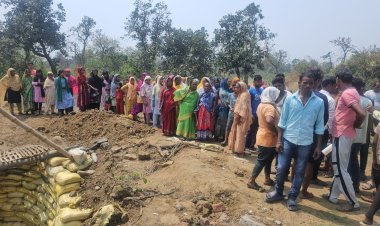 डामरा में अवैध कोयला खनन करने वालों को खदेड़ा लोगों ने