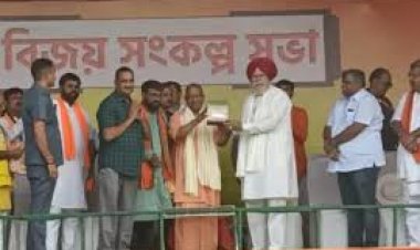 तृणमूल, कांग्रेस और सीपीएम के नाम अलग, लेकिन काम एक : योगी