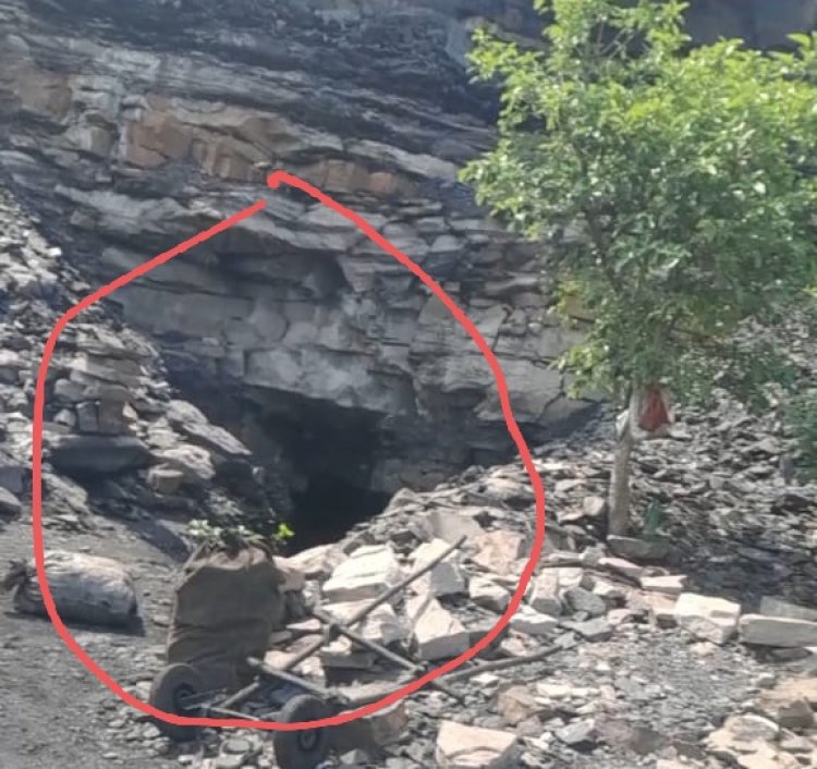 कुल्टी के बोरिरा में अवैध खनन के दौरान धसी चाल, 1 की मौत, प्रशासन खामोश