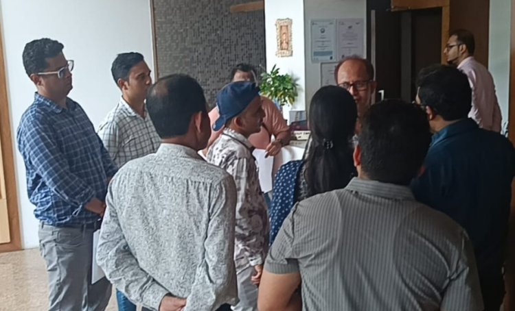 शहर के दो विख्यात होटलों में अचानक पहुंची जांच टीम, मचा हड़कंप होटल ग्रैंड,होटल इंटरनेशनल