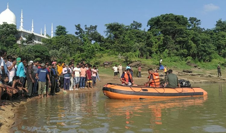 अवैध बालू खनन की भेंट चढ़े दो लड़के, नदी में डूबे, तलाश जारी