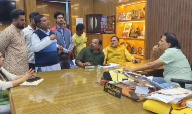 विधायक हरे राम सिंह एवं मेयर विधान उपाध्याय के हस्तक्षेप के बाध अस्पताल प्रबंधक मुआवजा देने को तैयार