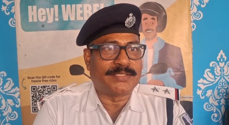 मोडिफाइ साइलेंसर पे ट्रैफिक पुलिस ने छात्रों को की जागरूक