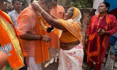 आसनसोल उत्तर से भाजपा के प्रत्याशी कृष्णेन्दु मुखर्जी जनसंपर्क अभियान चलाया