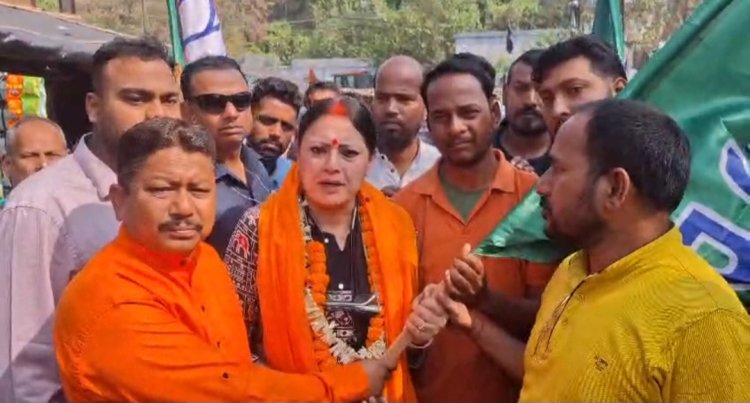 आसनसोल दक्षिण में राजनीतिक बदलाव पूर्व पार्षद के बेटे समेत 50 लोग बीजेपी में शामिल