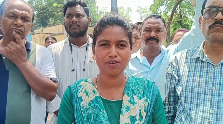 जल संकट को देखते हुए पार्षद ने कोलियरी एजेंट को सौपा ज्ञापन