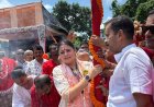 ढाक बजाकर बर्नपुर में खंभ पूजा की शुरुआत मंत्री अग्निमित्रा पाल ने दिया बड़ा संदेश
