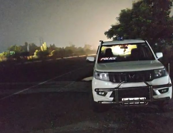 एनएच 19 पर रात में गोलीबारी नाइट ड्यूटी जा रहे कर्मचारी को दो गोलियां मारीं